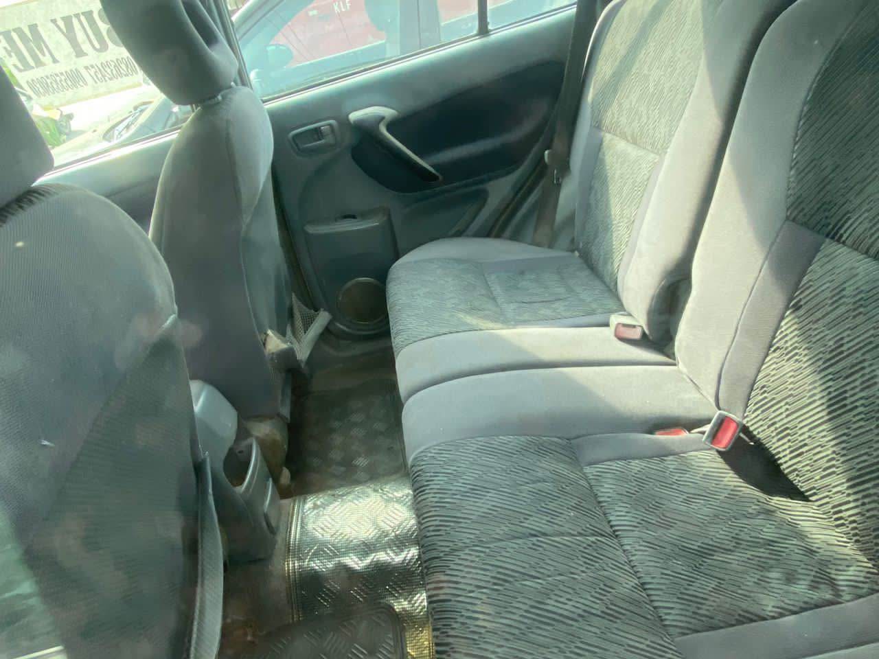 A picture of Toyota RAV4 2005
