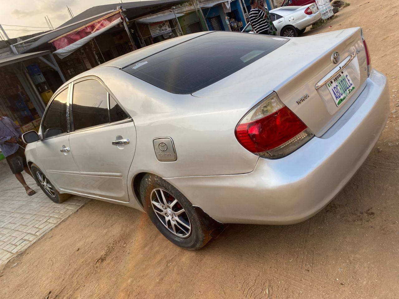 A picture of Toyota Camry 0 6 v6
