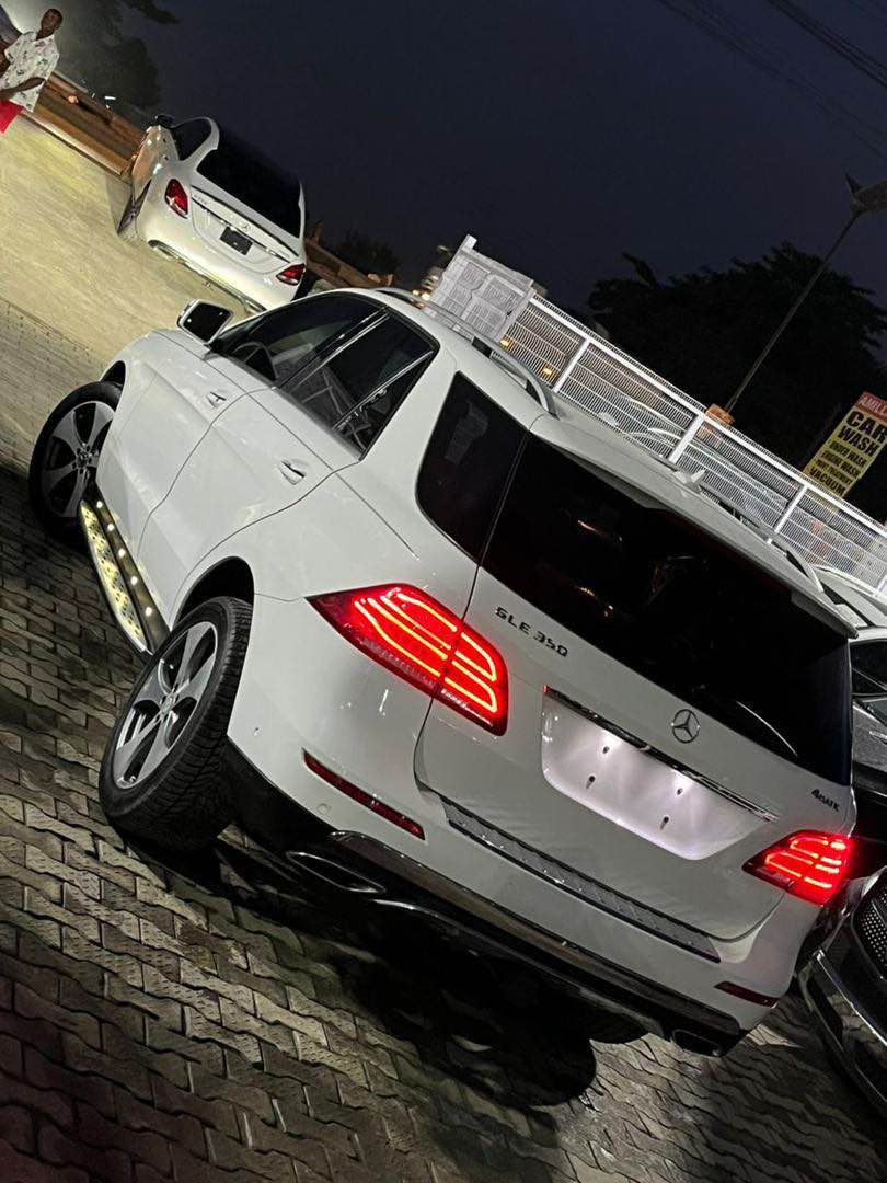 A picture of MERCEDES BENZ GLE 350 2017