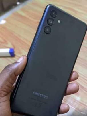 A picture of Samsung a04s 64 4