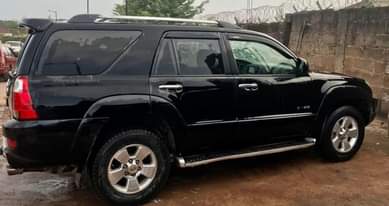 A picture of Clean Toyota 4runner 05 first body Leather interior Clean and