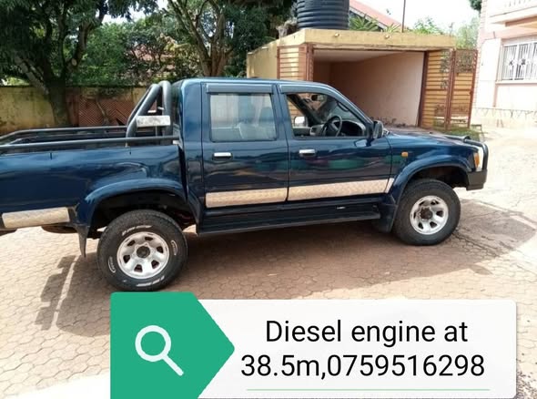 A picture of Toyota hillux double cabin diesel