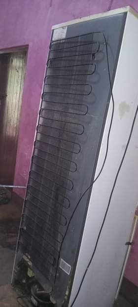 A picture of Fridge kubwa