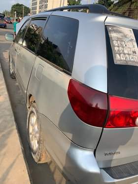 A picture of Toyota Sienna location gra ikeja first body perfect okay price