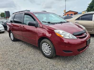A picture of AUCTION AUCTION AUCTION DIRECT TOKUNBO TOYOTA SIENNA FULL OPTION WITH