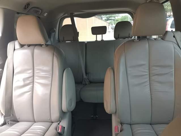 A picture of 2012 Toyota sienna Price 18m Location Amuwo odofin Lagos 08104035257