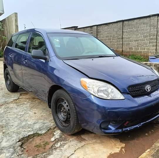 A picture of 2004 TOYOTA MATRIX FOR SALE.