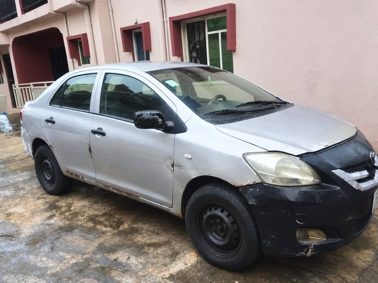 A picture of 09 Toyota Yaris