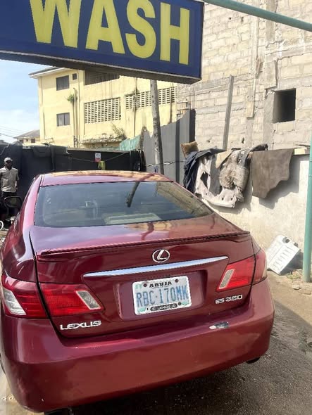 A picture of Lexus ES 350