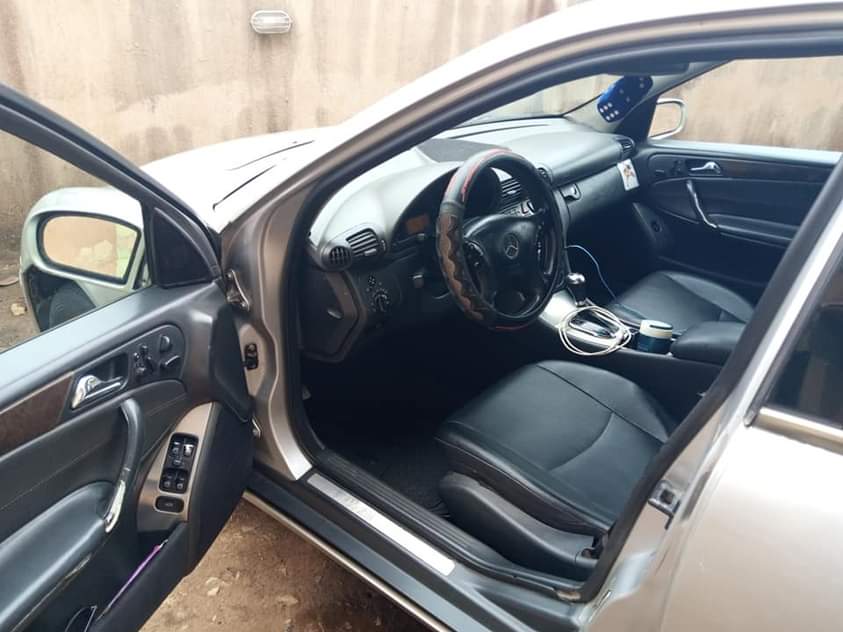 A picture of C320 Mercedes Benz
