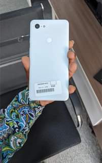 A picture of Google pixel 3XL