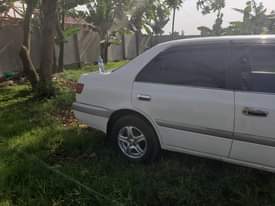 A picture of Toyota Premio Super Silver handle