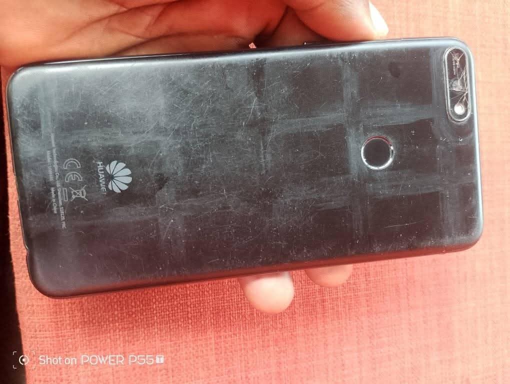 A picture of Phone haiwei y6