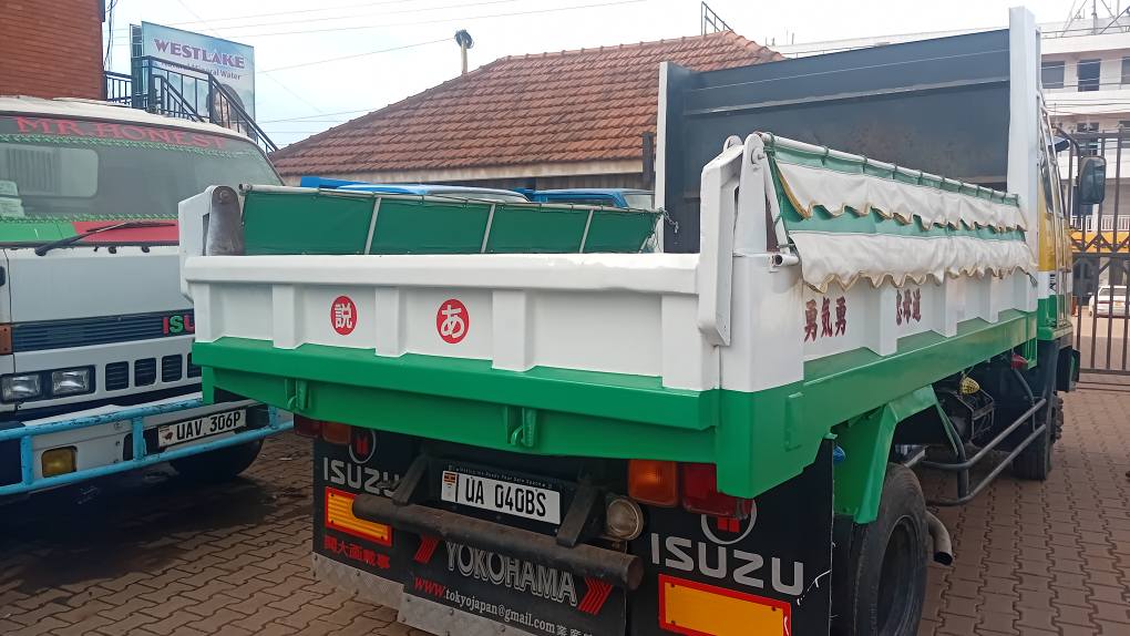 A picture of Isuzu forward tipper