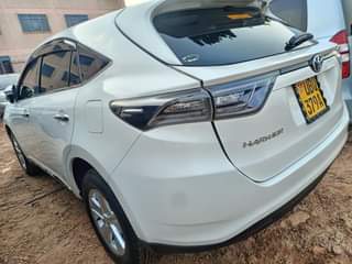 A picture of Toyota Harrier