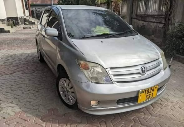 A picture of TOYOTA IST INAUZWA 4 5M 0791084871