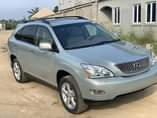 A picture of Super Clean 05 Lexus RX 330