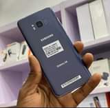 A picture of Samsung S8 64GB Rom 4GB Ram