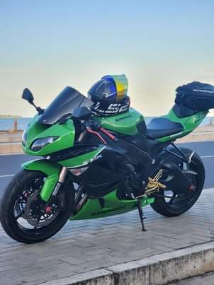 A picture of Kawasaki ZX6r Ninja