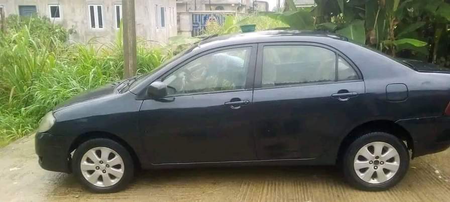 A picture of Bank corolla 2004