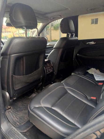 A picture of 2013 ML350 untempered engine and gear AC chilling Belgium standard