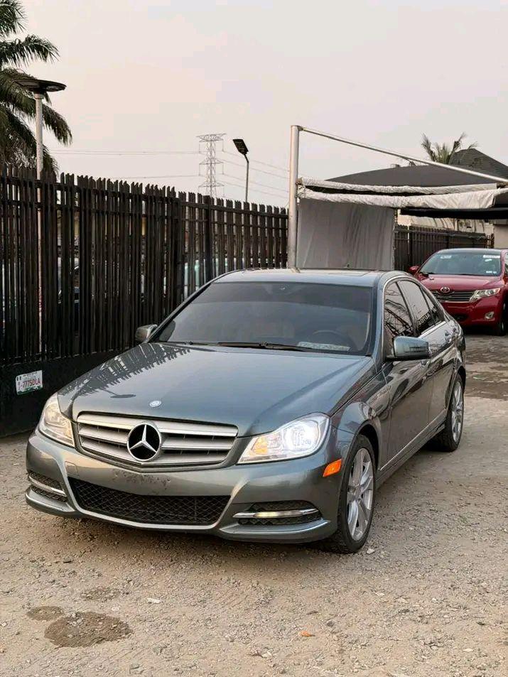 A picture of Distress c300 2012 reg price 5 8m settle 300k