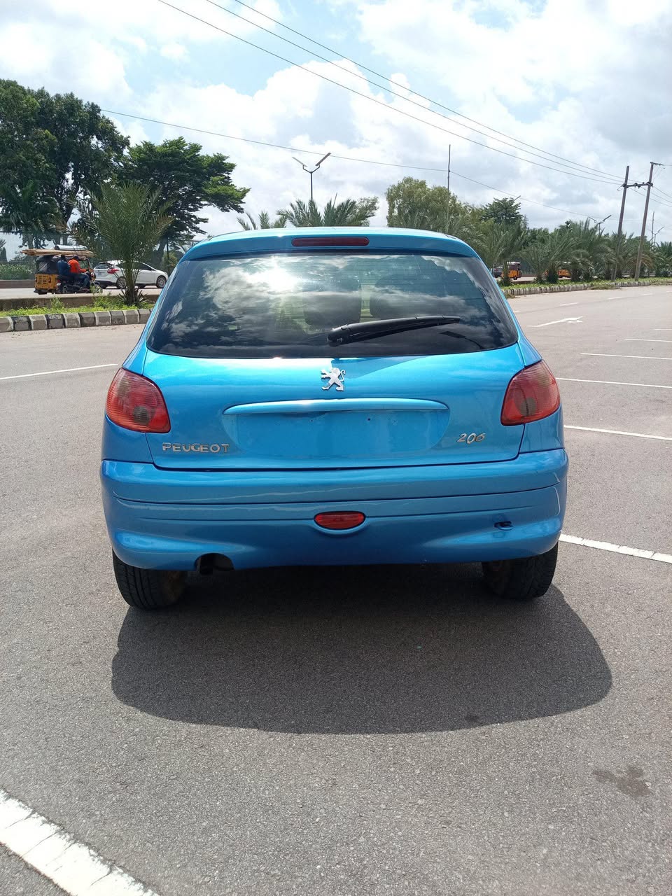 A picture of 2004 Peugeot 206 206