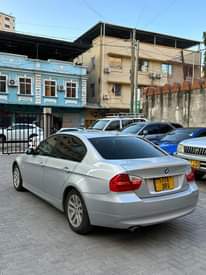 A picture of BMW 320i