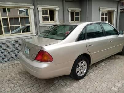 A picture of Avalon dashboard VERY CLEAN