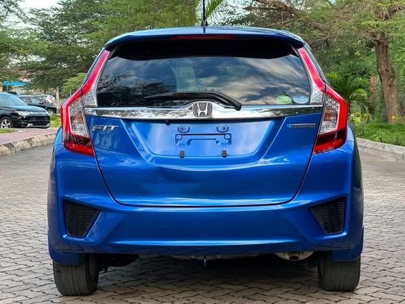 A picture of 2013 Honda fit hybrid