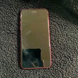 A picture of iPhone SE 2022 64GB