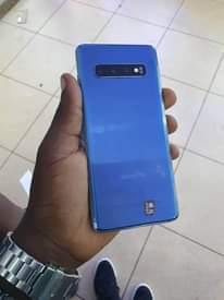 A picture of Samsung galaxy S10cracked 128gb 8gbram At 320k Swaps with topups