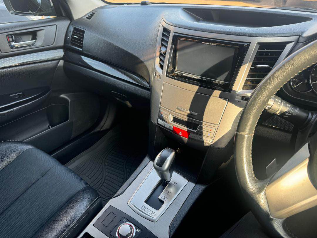 A picture of Subaru legacy 30