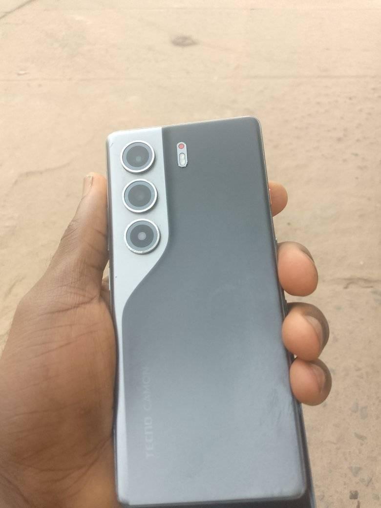 A picture of tecno Camon 40