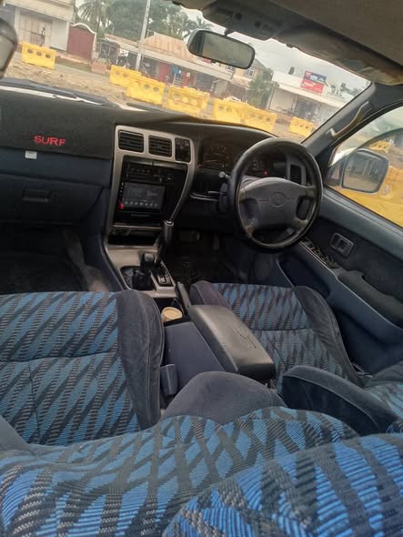 A picture of Toyota Hilux Surf