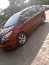 A picture of Toyota sienna 2011 model Toks