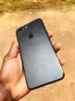 A picture of iPhone 7 Plus 128Gb at 400k