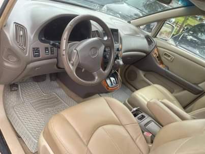 A picture of Belgium grade 2003 Lexus Rx300 Price 4 3million only Gwarinpa