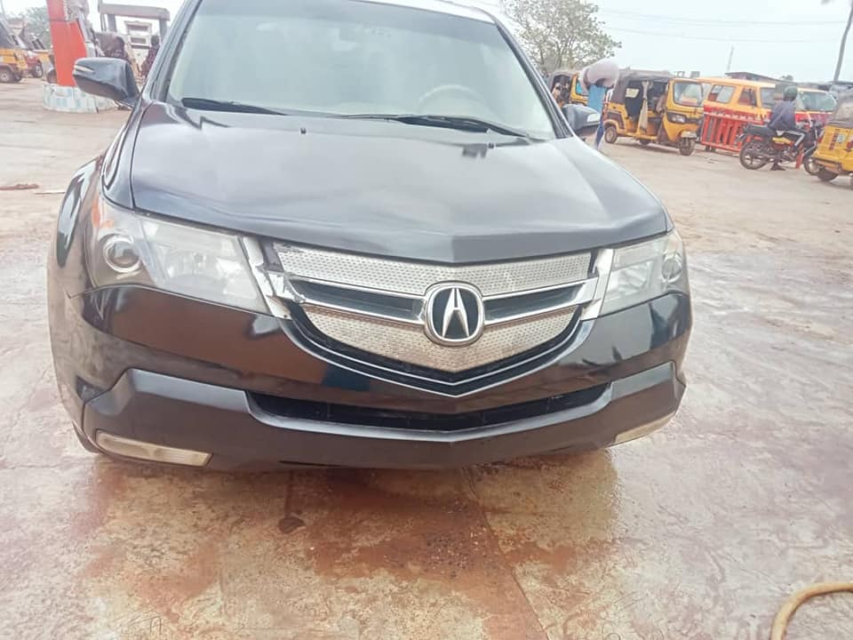 A picture of Good day I have this ACCURA 2008 09 model