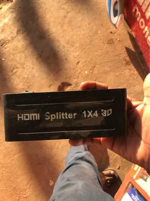 A picture of HDMI SPLITTER 1 in 4 out