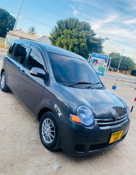 A picture of Toyota sienta