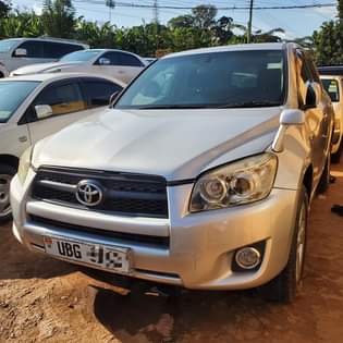 A picture of RAV4 2006 36M