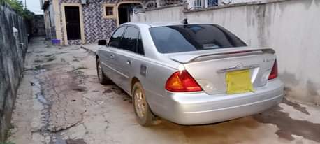 A picture of Clean 2004 Toyota Avalon