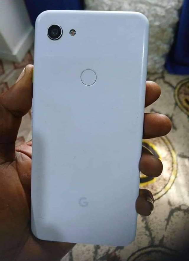 A picture of Google pixel 3a xl Gb 64