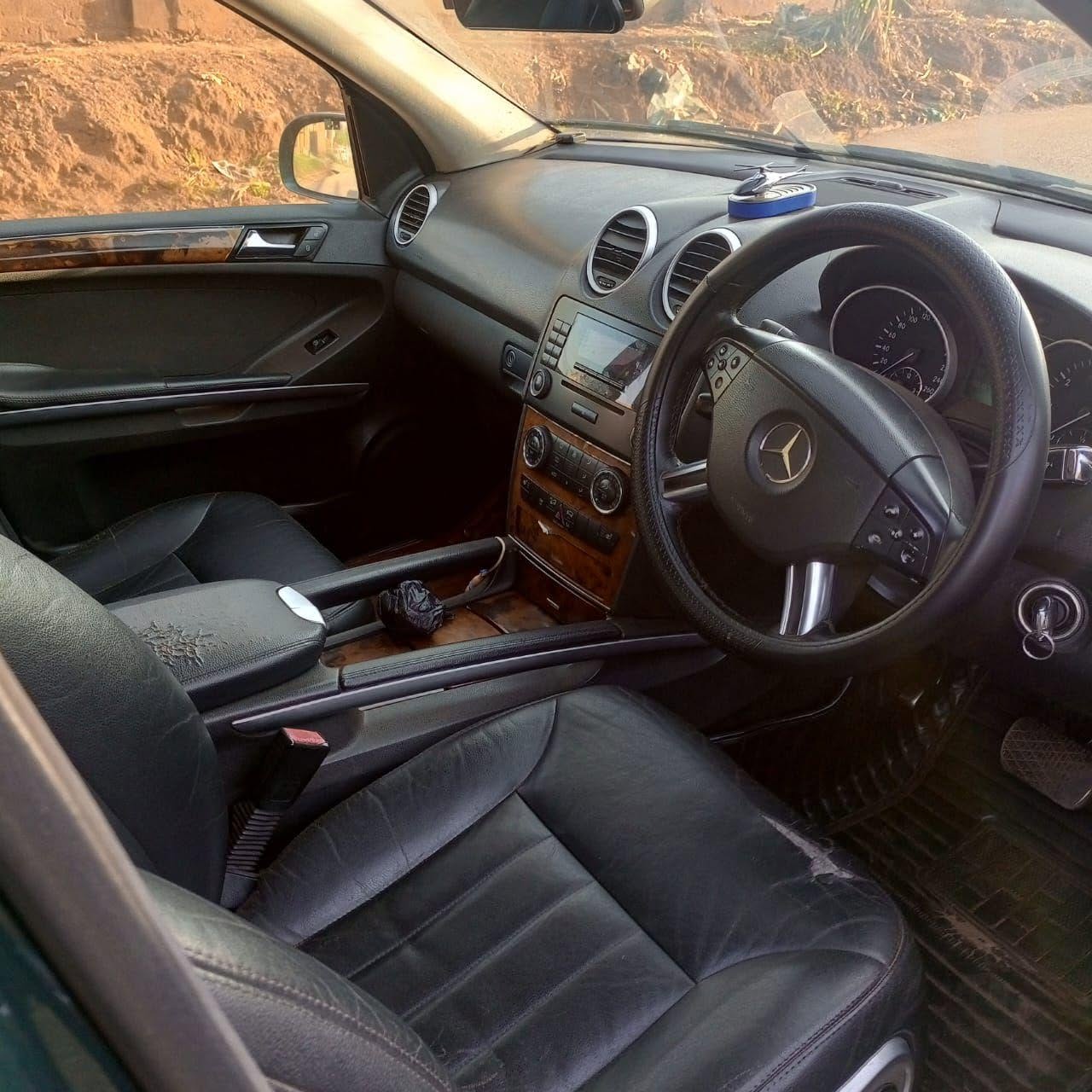 A picture of Mercedes benz