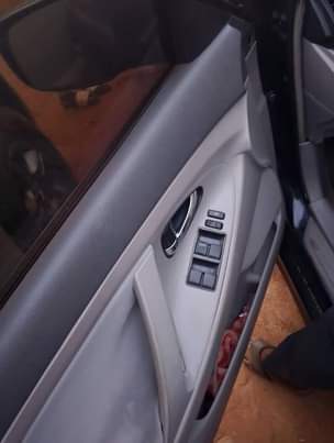 A picture of Extremely clean Toyota Camry