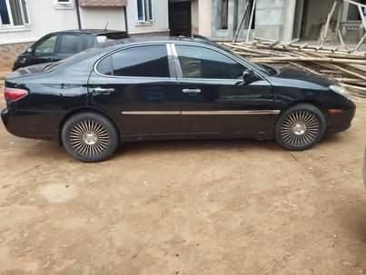 A picture of Es330 Lexus complete buy and drive nothing to fix everything