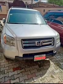A picture of Honda Pilot 06 First body Engine and Gear ok Ac
