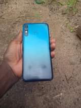 A picture of Infinix hot8 kavu krek kdg tyu gb32 ram2 net4g