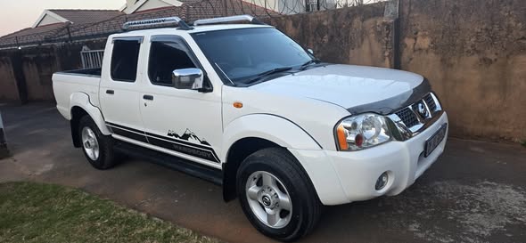 used nissan hardbody